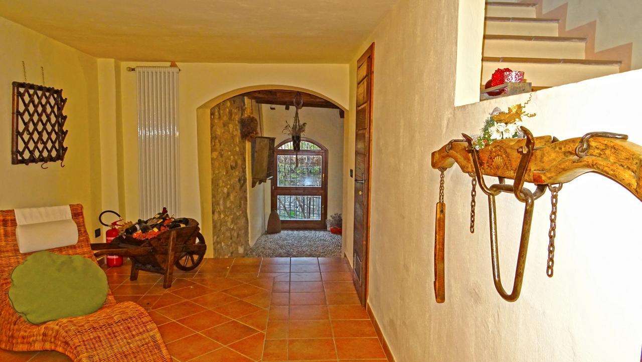 Apartamento Rustico Colonna House by Gardadomusmea Vesio Exterior foto